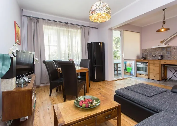 Colorful 2Bdr Apartment In The City Center