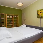 Colorful 2Bdr Apartment In The City Center